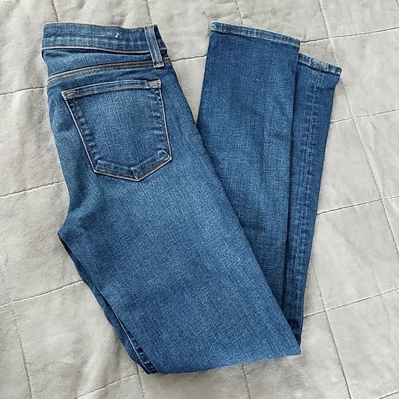 J Brand 811 skinny jean, size 26 - Picture 3 of 4